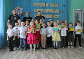 Праздник к 23 февраля Праздник к 23 февраля.